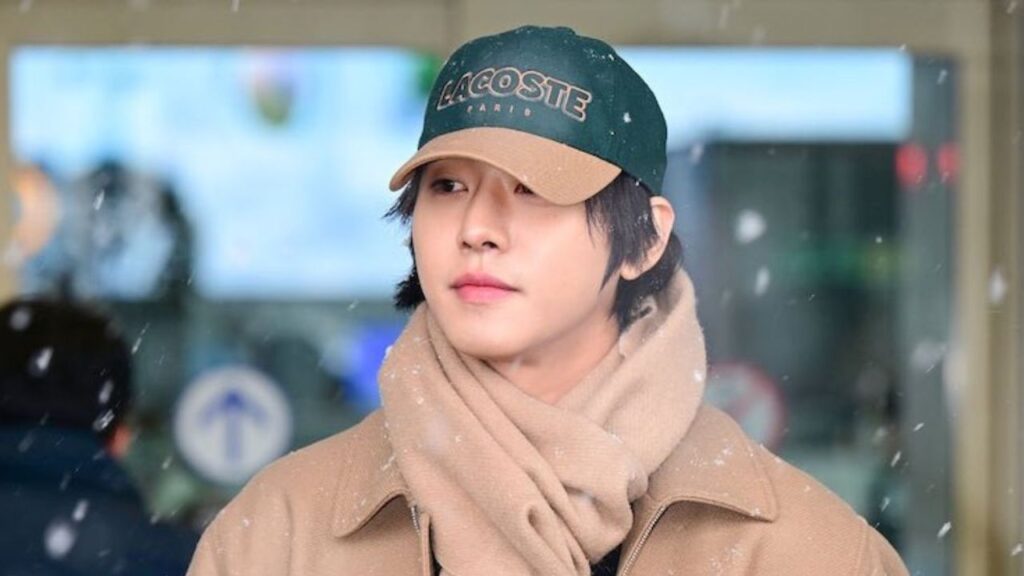 ヒョソプ　雪　ラコステ