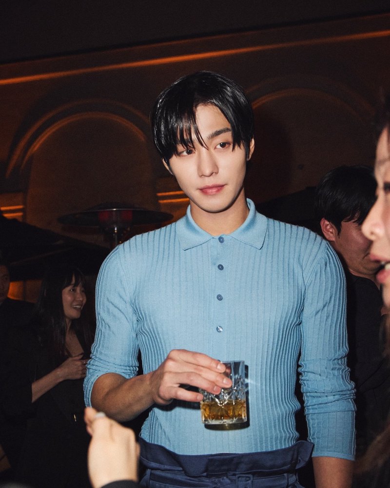 パリのファッションウィーウのアフターでのアンヒョソプ